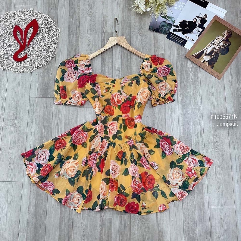 Jumpsuits hoa cúp ngực