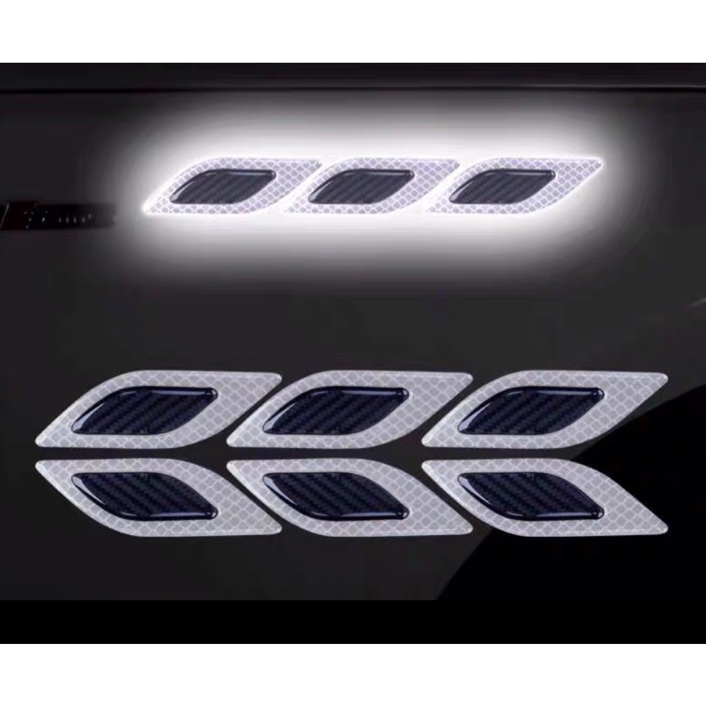 Miếng tem decal phản quang mũi tên dán xe ô tô