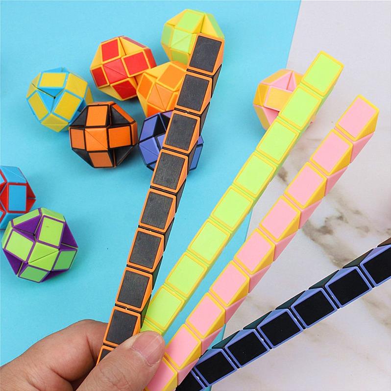 Đồ chơi rubik quả bóng cầu vồng nhỏ rubik giun biến thể (giao màu ngẫu nhiên)