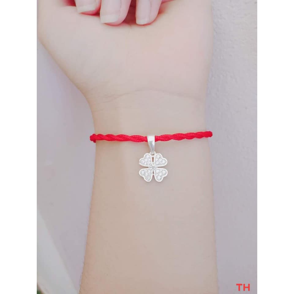 Vòng chỉ đỏ cỏ 4 lá may mắn
