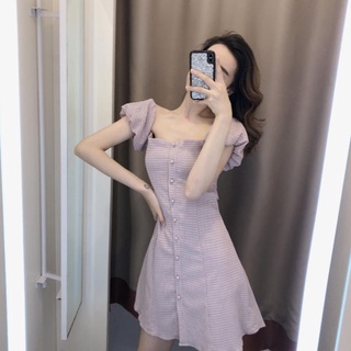 Váy tay bồng cổ vuông chữ a