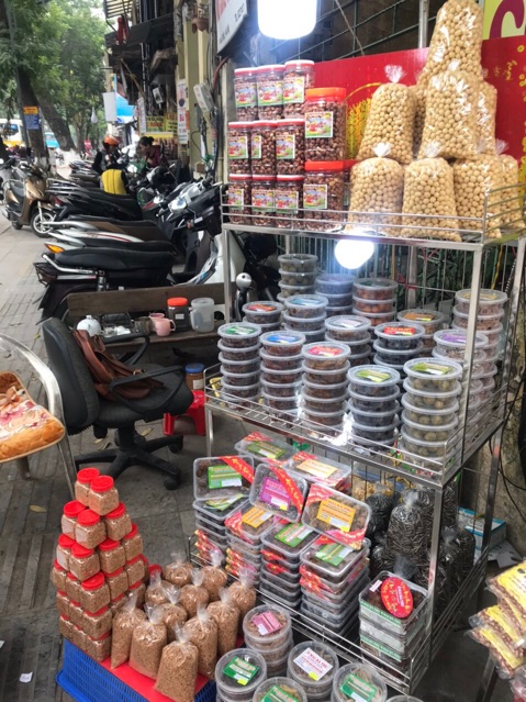 Combo 04 Lọ muối ô mai Bà Thu chính hiệu, chấm hoa quả siêu ngon, đặc sản Hà Nội (loại 150 gam)