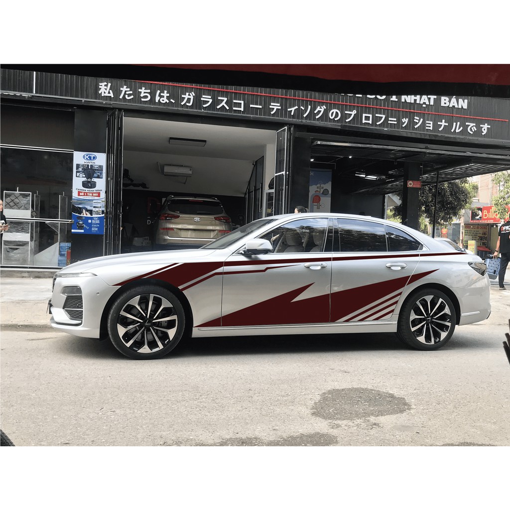 Tem  xe Vinfast Lux A2.0 khiểu dáng thể thao-decal Vinfast Lux A2.0