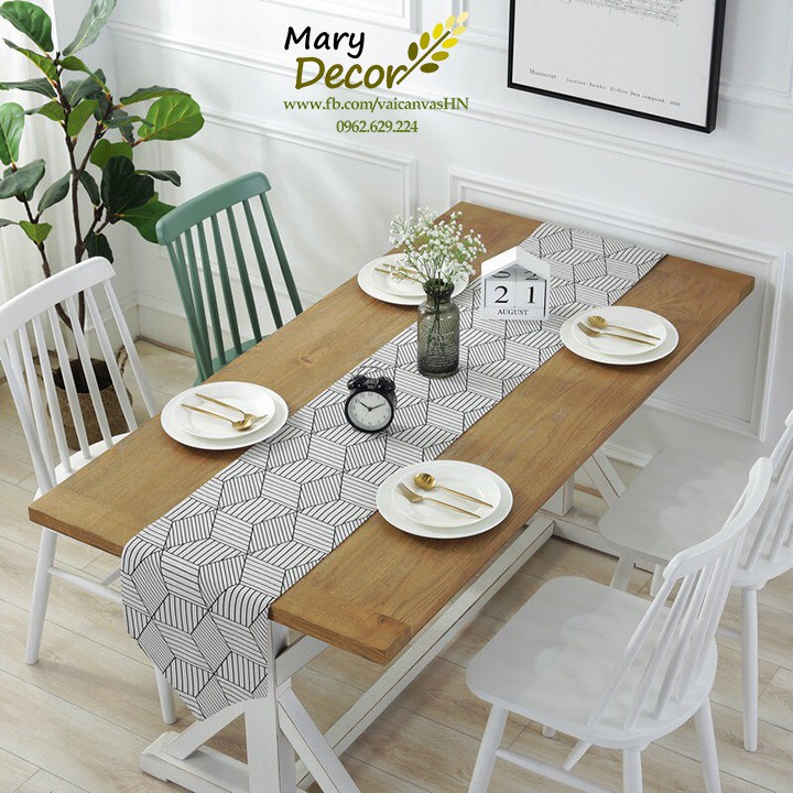 KHĂN RUNNER MARY DECOR - TỨ GIÁC ĐEN NỀN TRẮNG KR-G10