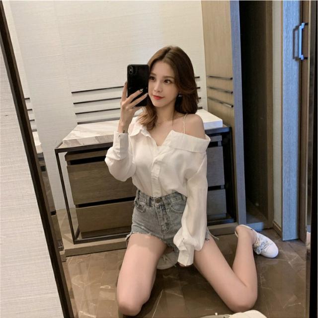 Áo Sơ Mi Tay Dài Hở Vai Màu Trắng Quyến Rũ Thời Trang Cho Nữ | BigBuy360 - bigbuy360.vn