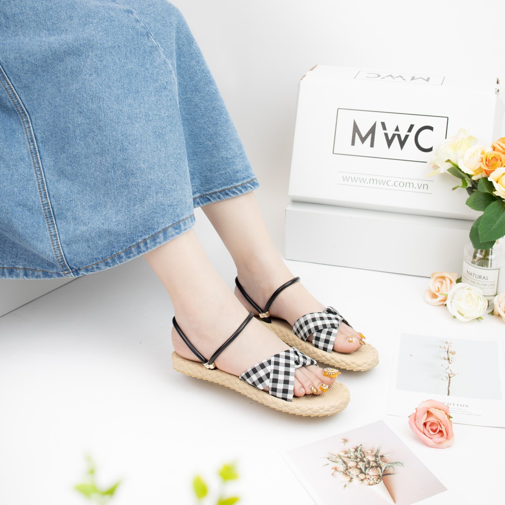 Giày Sandal Nữ MWC Đế Cao Su Quai Ngang Thắt Nơ NUSD- 2785