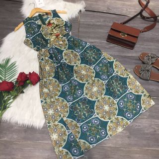 Đầm maxi hoa xẻ đùi