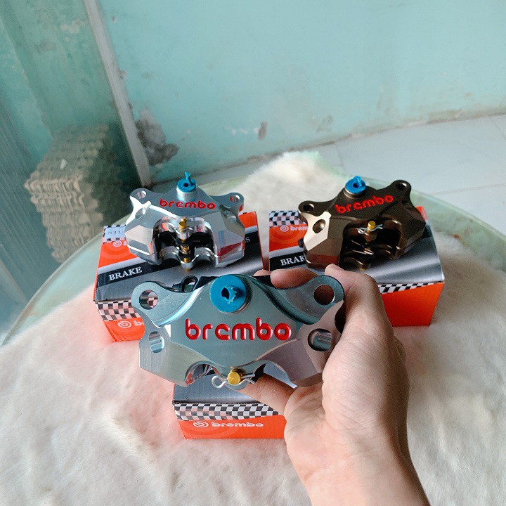 Heo dầu SAU BREMBO 2 pic đối xứng , có pát sau gắn các dòng xe Exx135, 150, winner , raider, satria, sonic