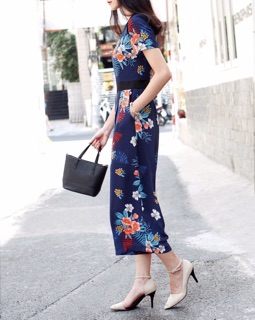 Bộ jumpsuit hoa Lauren