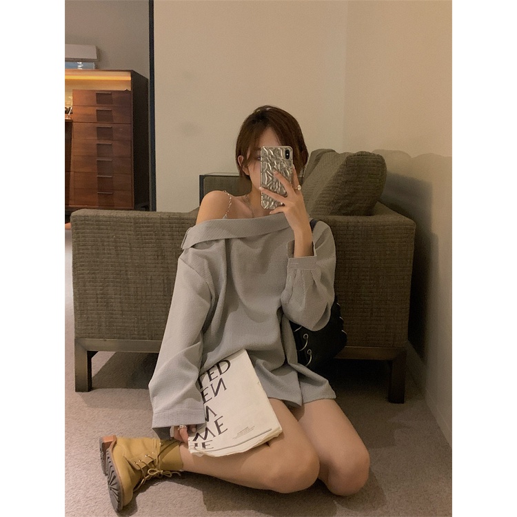 Áo Sơ Mi Tay Dài Trễ Vai Dáng Rộng Họa Tiết Kẻ Sọc Màu Xám Thời Trang Mùa Thu Phong Cách Hàn Quốc Cho Nữ