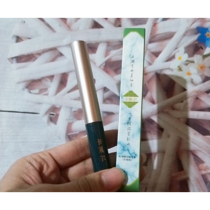 Mascara vỏ xanh làm dày và dài mi nội địa trung