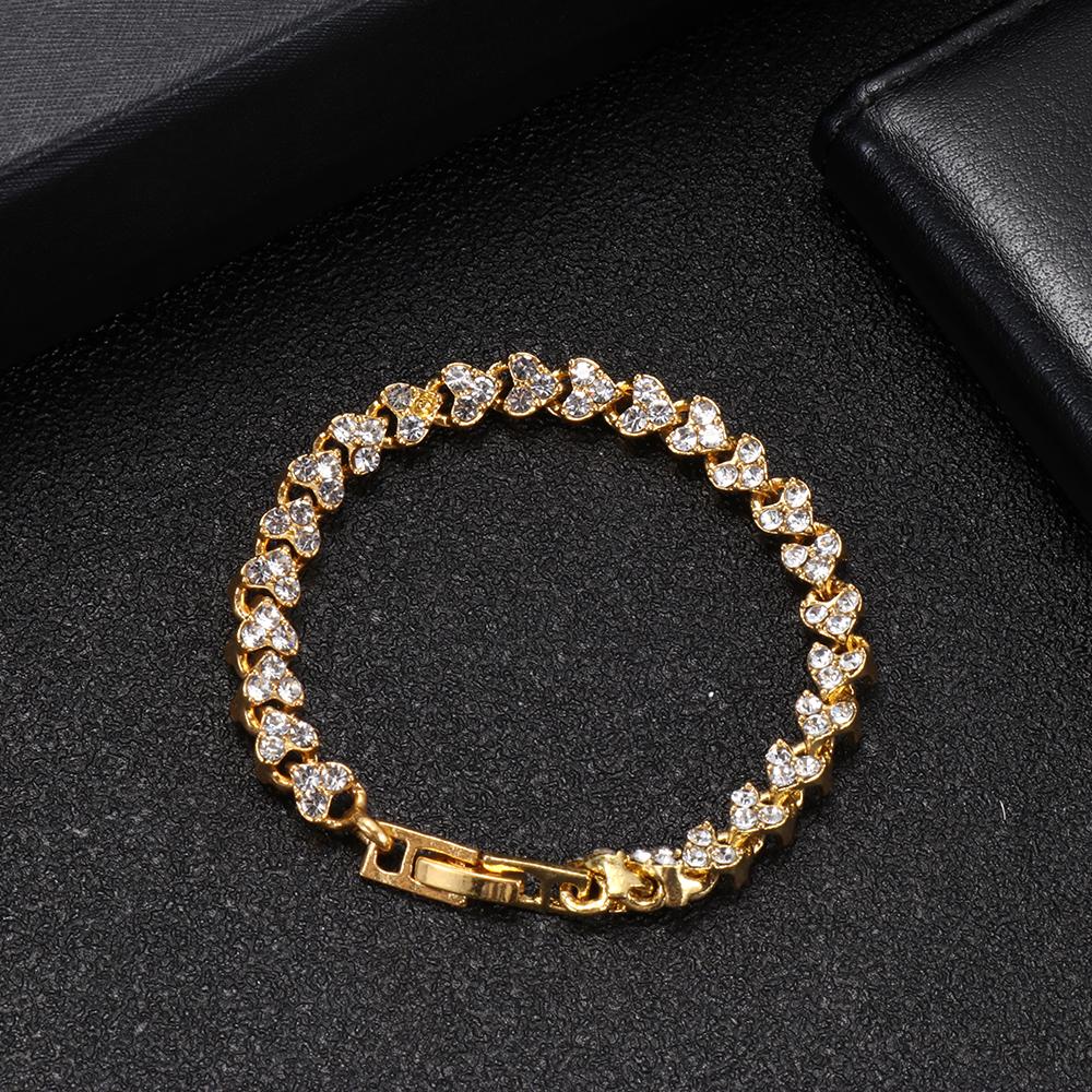 Vòng Tay Trang Trí Hạt Charm Cho Cô Dâu