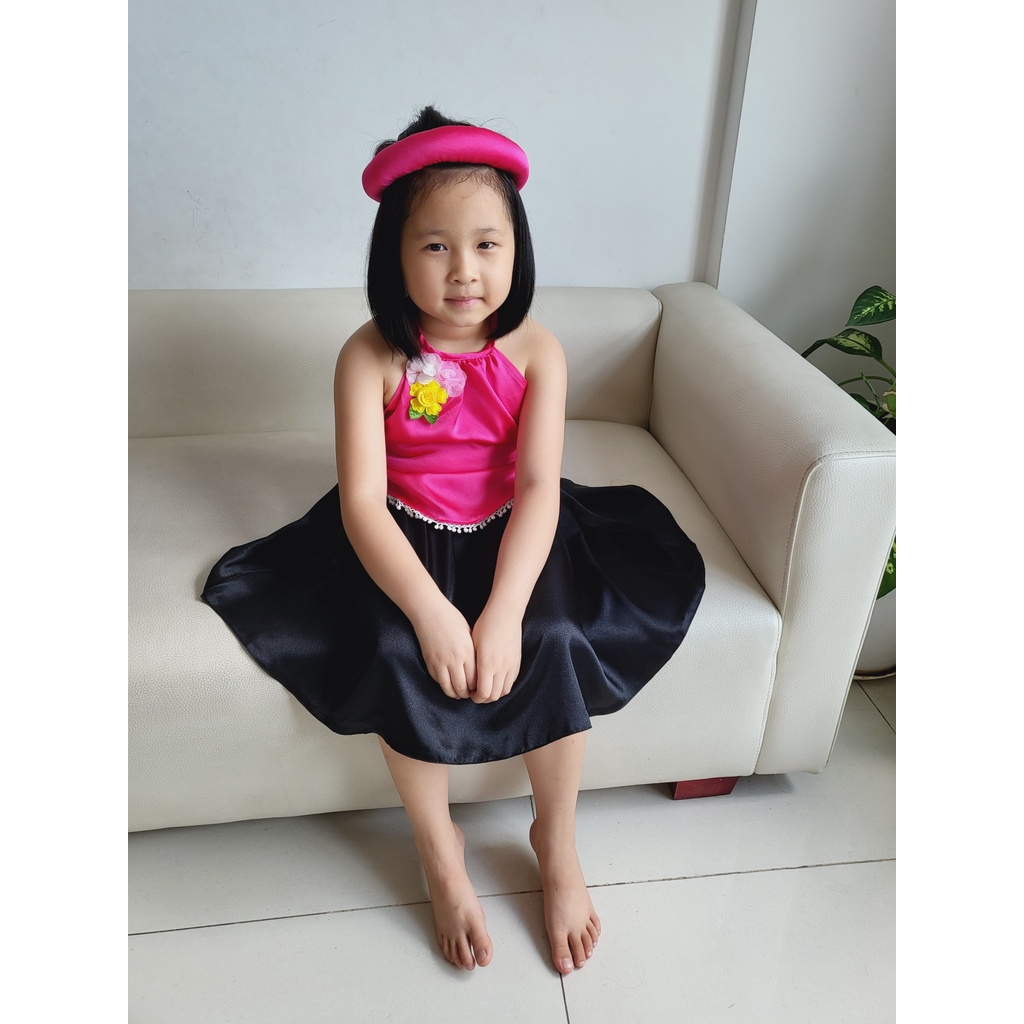 Yếm Đào Yếm Lụa Màu Nâu chân váy đen  cho bé gái bé sơ sinh từ 1 -7 tuổi