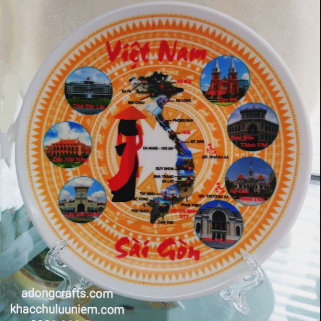 Đĩa sứ lưu niệm hình trống đồng địa danh nổi tiếng của Việt Nam và cô gái Việt Nam