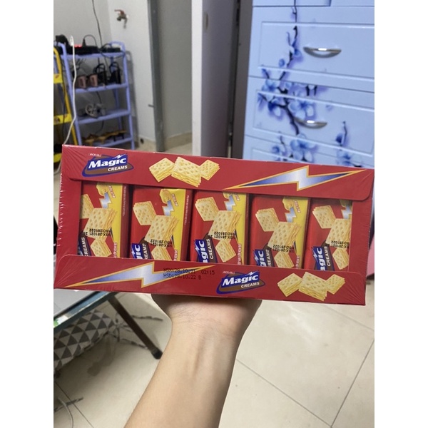 Bánh quy Magic bơ sữa hộp 300g
