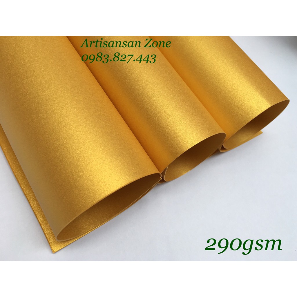 Giấy mỹ thuật màu vàng ánh kim - Kích thước: 35cm x 50cm (định lượng 120gsm và 290gsm) - Set 04 tờ và 10 tờ