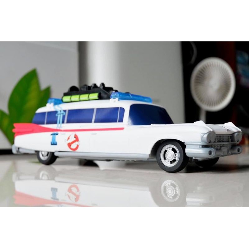 Mô hình xe Cadillac - Ghostbusters ECTO 1 chính hãng Hasbro