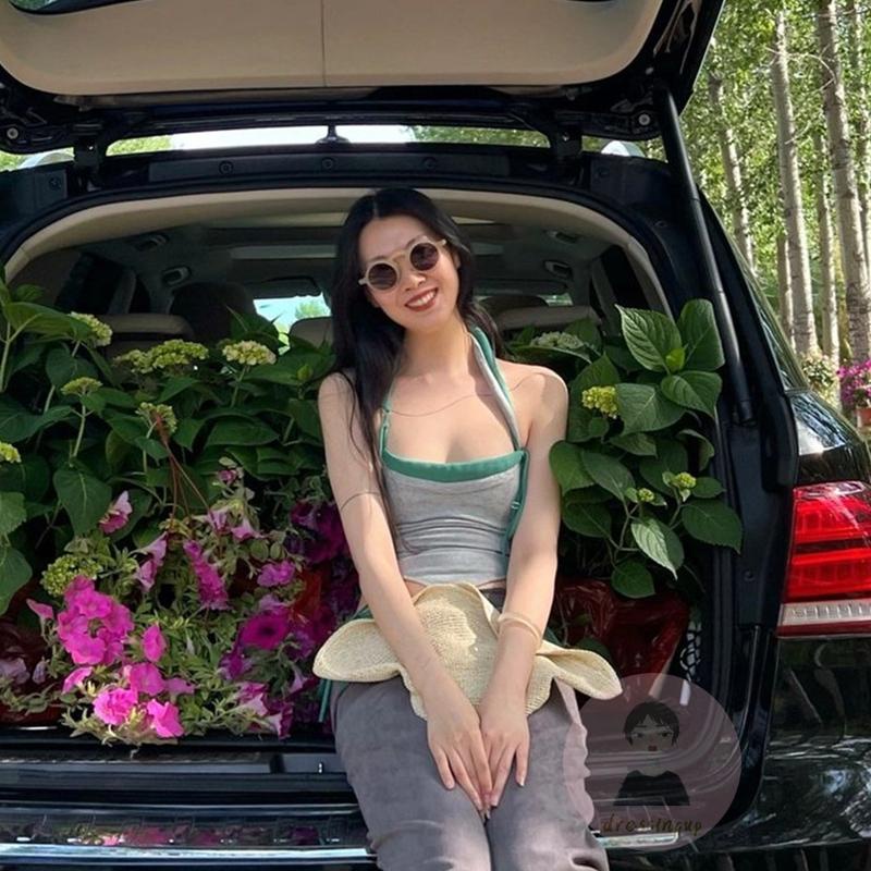 Dre-áo Hai Dây Ôm Dáng Phối Màu Sắc Phù Hợp Với Mùa Hè Dành Cho Bạn Nữ