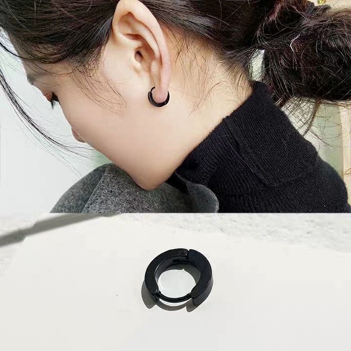 1 Khuyên tai bằng thép titan thiết kế đơn giản độc đáo dễ phối đồ dành cho nam nữ