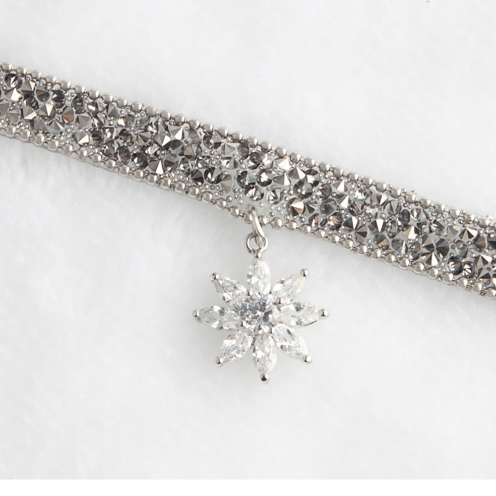 Vòng cổ choker mặt bông hoa đính đá nhân tạo thời trang dành cho nữ