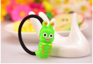 Cột tóc hoa quả.