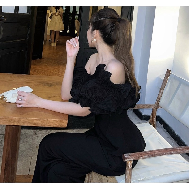 SET ÁO BẸT VAI BÈO TẦNG DẬP LI KÈM QUẦN SUÔNG CULOTTES TRẮNG ĐEN