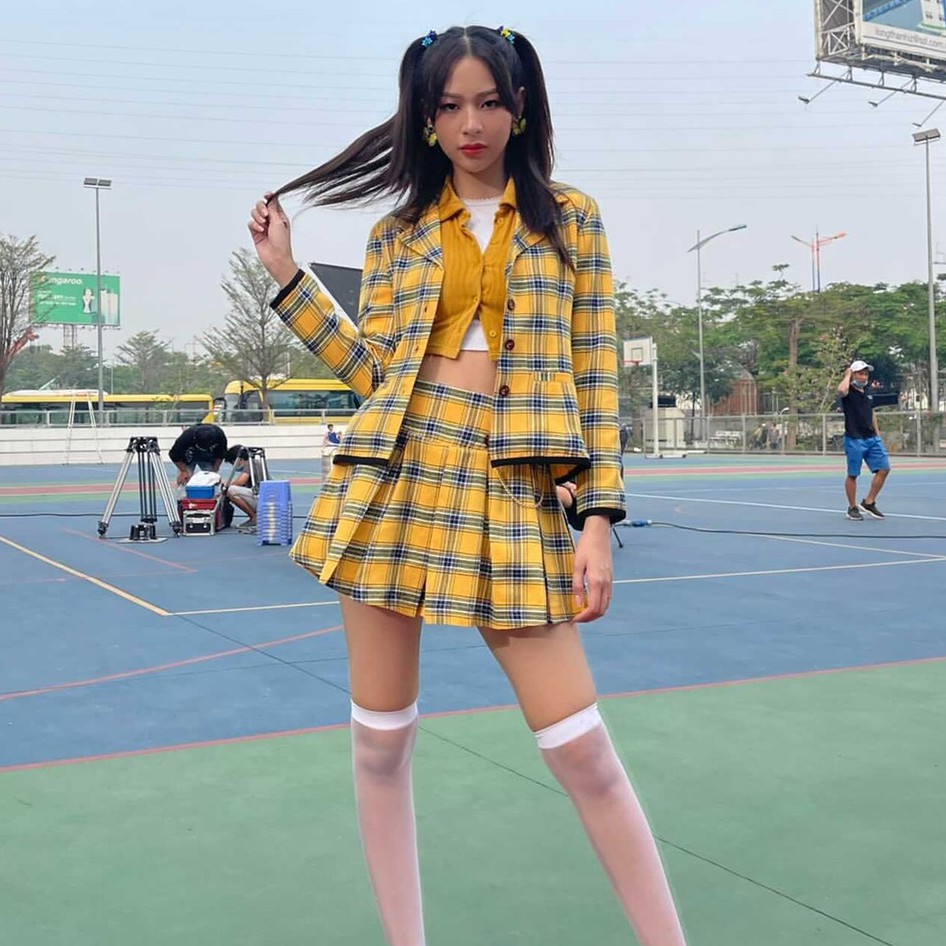 Usthebasic - Áo khoác ngoài/blazer sọc caro Clueless Vest | BigBuy360 - bigbuy360.vn