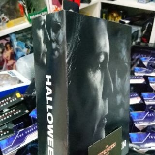 Mô hình Neca Halloween Laurie Strode