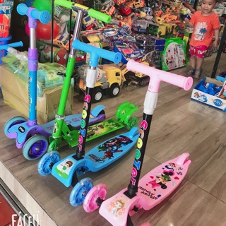 Xe trượt Scooter 3 bánh có bánh xe phát sáng