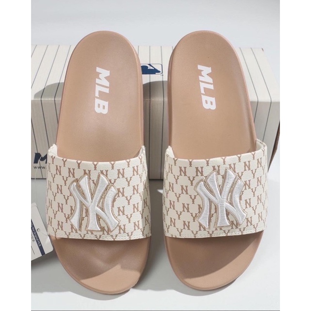 Dép quai ngang thêu chữ MLB nam nữ đủ màu