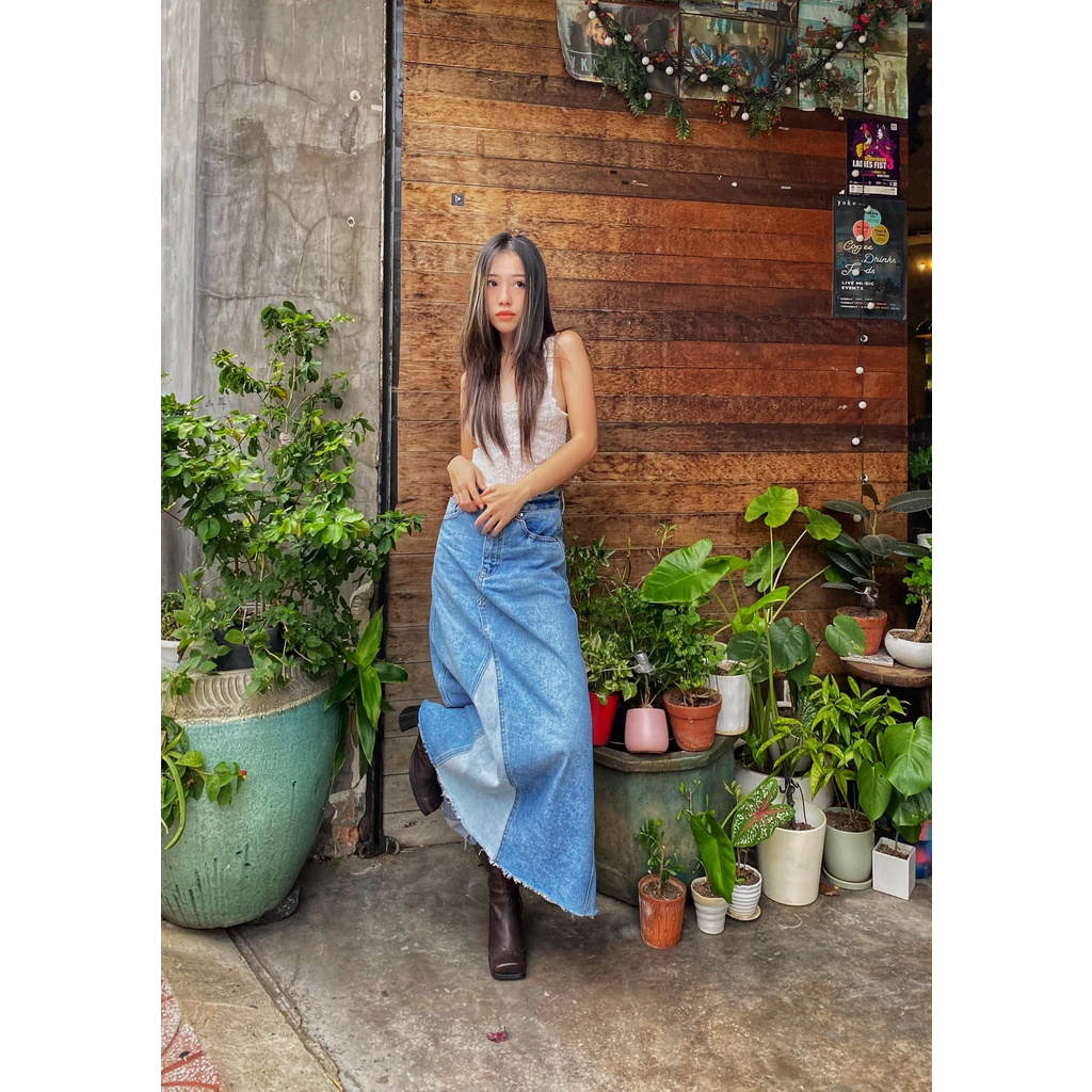 TheBlueTshirt - Váy Jeans Suông Nữ Màu Xanh Nhạt -1970s Denim Midi Skirt - Flower Child Wash