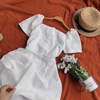[ SALE ] đầm hoa cúc trắng cổ vuông [ CÓ CLIP THẬT + HÀNG SẴN] DSHC9080