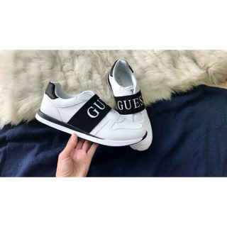 Giày Guess dây đeo logo Chính Hãng
