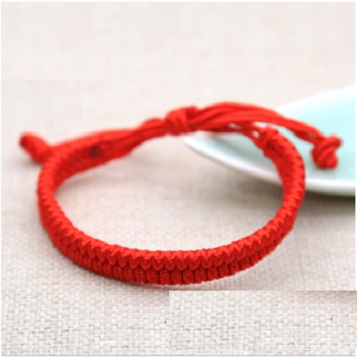Vòng tay chỉ đỏ phong thuy may mắn dây rút dành cho nam nữ trang sưc lăc tay hàng dày bết kỹ bền lâu.