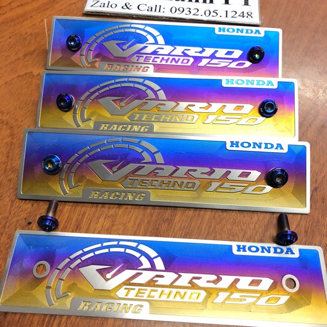 Bảng tên Titan Vario 3D tặng ốc Proti