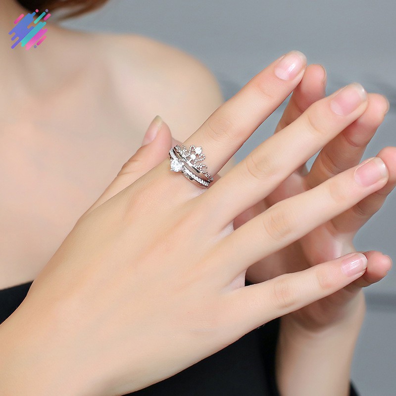 Khuyên tai hình vương miện thời trang đáng yêu cho bạn nữ