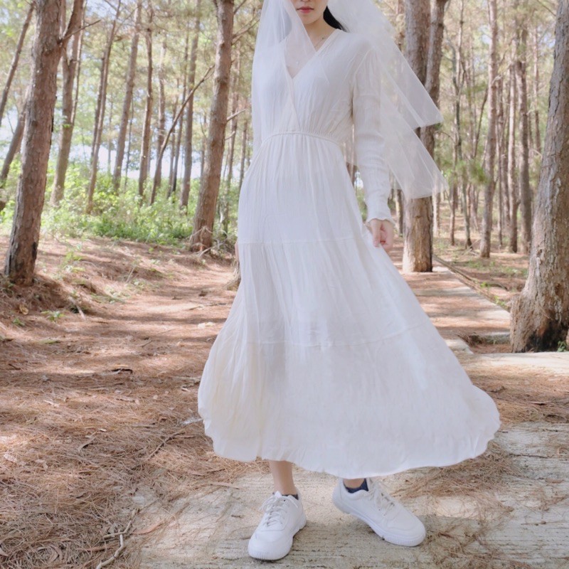 Đầm trắng be vải nhun Korean