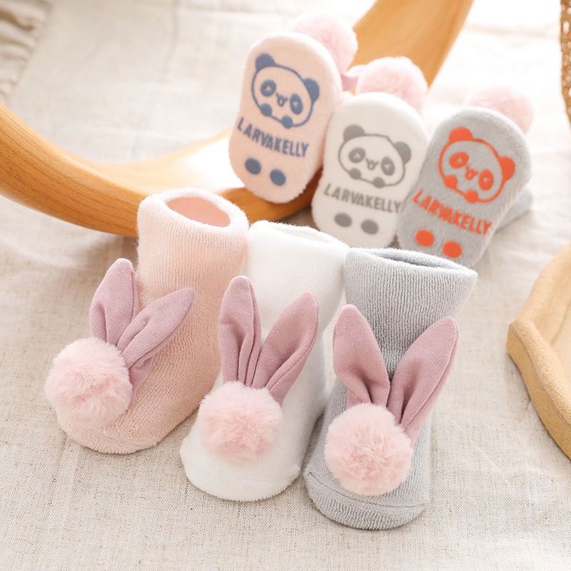 Vớ chất vải dày hình hoạt họa thỏ đính banh lông dễ thương thời trang thu đông giữ ấm vào mùa đông cho bé gái sơ sinh