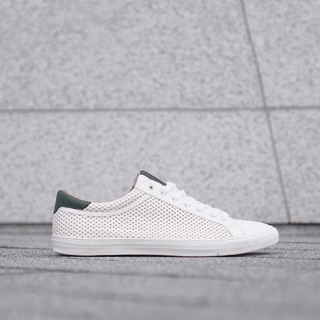 Sneaker PULL&BEAR trắng lổ