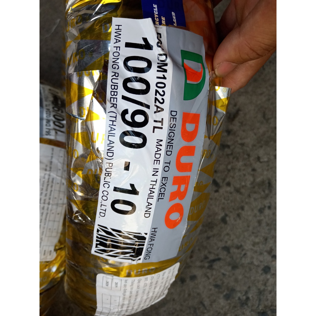 Vỏ xe Duro 100/90-10 loại không dùng ruột