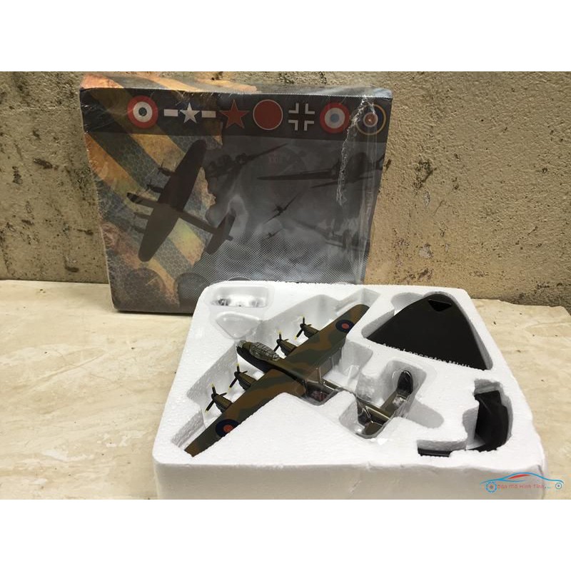 ​Mô hình Máy bay ném Bom Avro Lancaster MkIII tỷ lệ 1:144