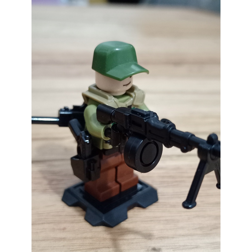 Mô hình nhân vật lego lính biệt kích kèm giáp đai và 2 súng chất liệu nhựa