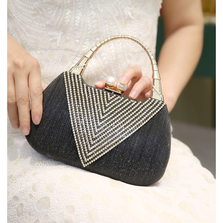 Ví clutch nữ bà xui đi tiệc đính đá chữ V
