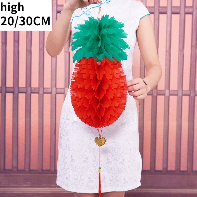 Lồng đèn hình quả dứa độc đáo trang trí nhà cửa dịp năm mới