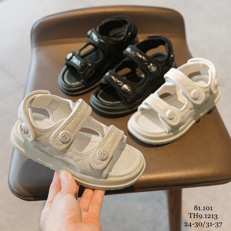 Sandal bé gái đi học, đi chơi, họa tiết may quả trám XD05