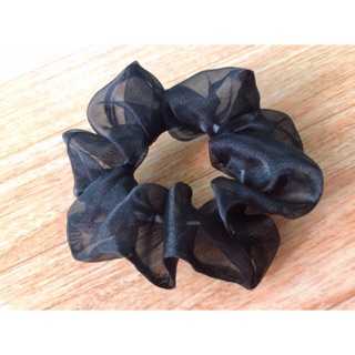 🟢 Scrunchies, dây cột tóc, vòng đeo tay màu đen huyền bí