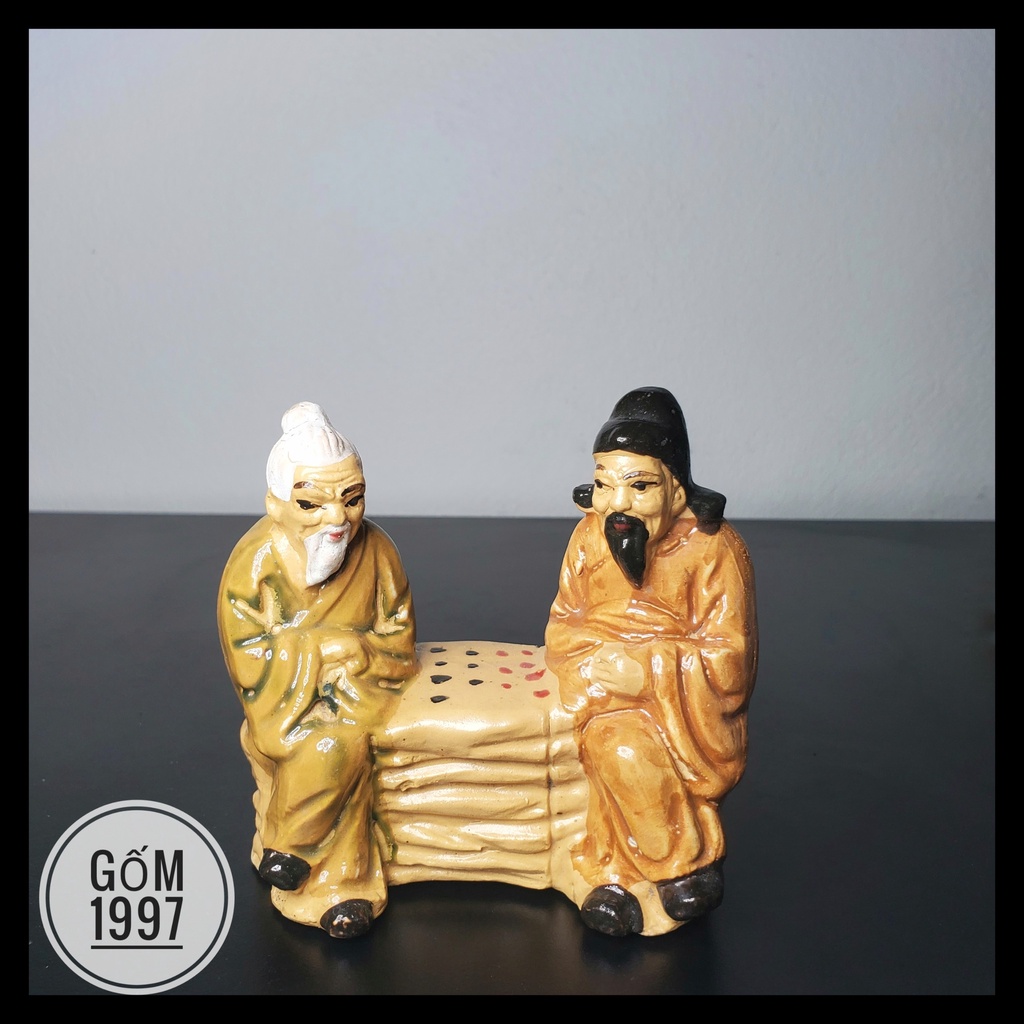 Tượng 2 Ông Lão Ngồi Đánh Cờ - Gốm sứ Bát Tràng  - Trang trí tiểu cảnh, cây bonsai, bể cá