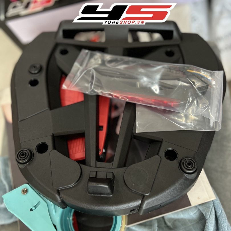 Đế Givi M7MN-S - Đế Givi Tích Hợp Đèn Hậu