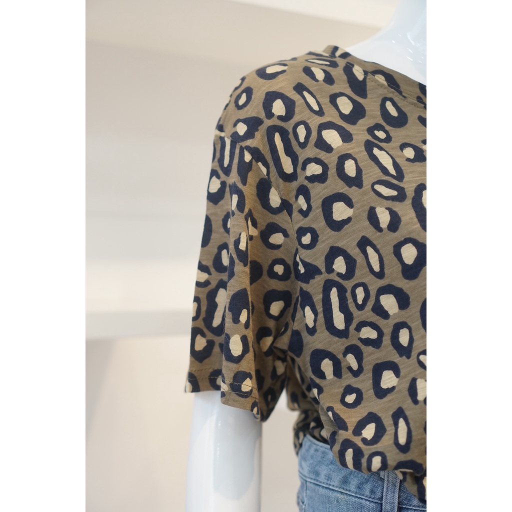 Áo Thun Nữ Cotton Xược Loang Lính 138