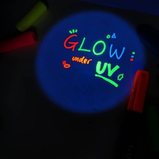 Bút phát sáng tia UV Artline EPF-700UV